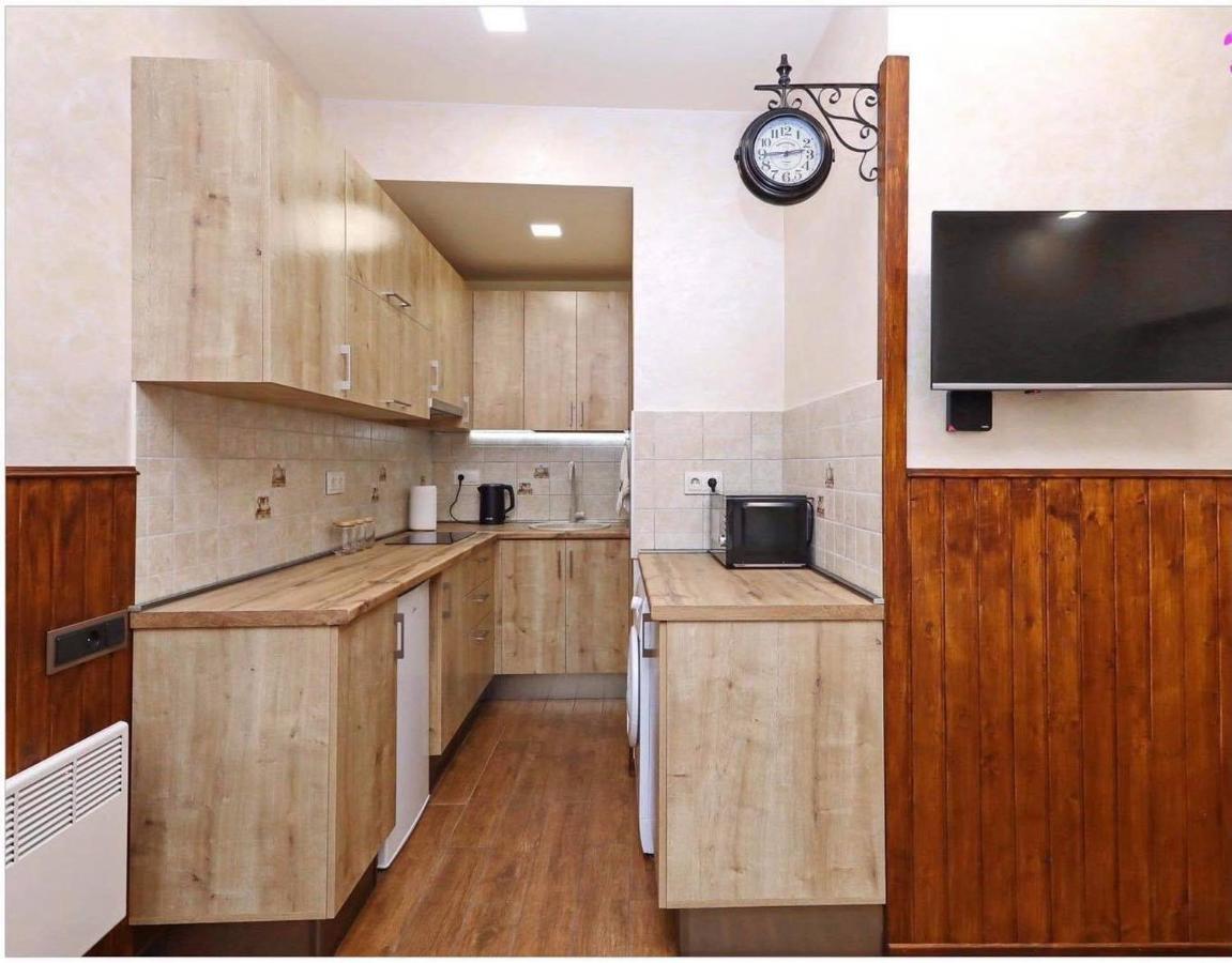 Family Mini-Hotel Martirosyan'S And Tours エレバン エクステリア 写真